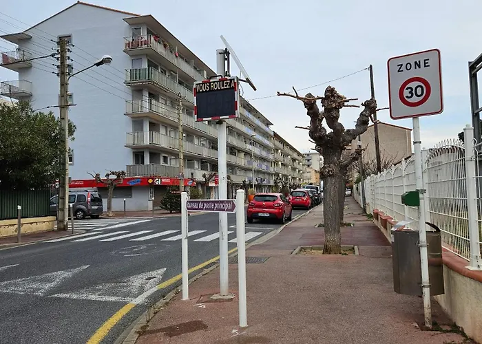 Residence Le Neulos, T2 40M2 Avec Garage Prive, 150 M De La Mer, Avenue Roussillon Canet-Plage