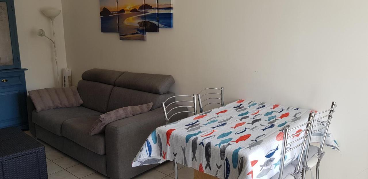 Le Neulos, T2 40m2 Avec Garage Prive, 150 M De La Mer, Avenue Roussillon Canet-plage