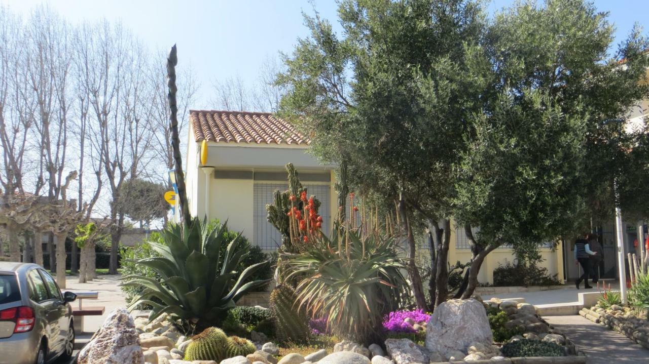 Apartment Le Neulos, T2 40m2 Avec Garage Prive, 150 M De La Mer, Avenue Roussillon Canet-plage