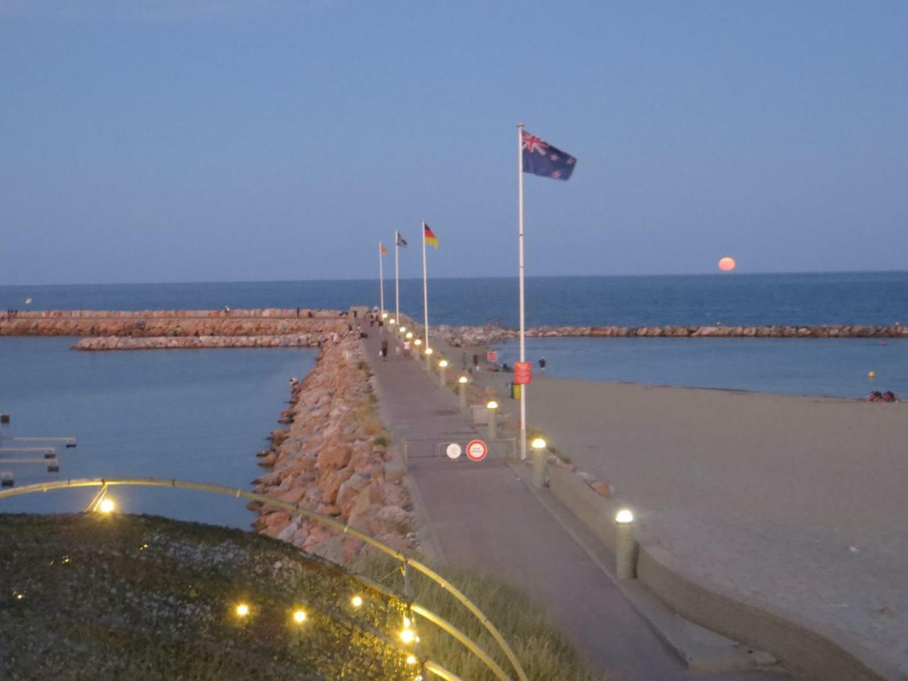 Apartamento Le Neulos, T2 40m2 Avec Garage Prive, 150 M De La Mer, Avenue Roussillon Canet-plage Canet