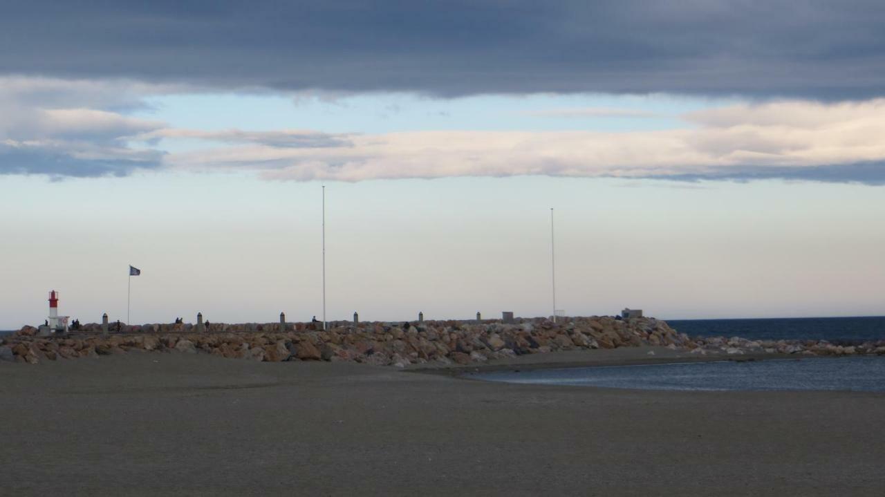 Le Neulos, T2 40m2 Avec Garage Prive, 150 M De La Mer, Avenue Roussillon Canet-plage * Canet-en-Roussillon