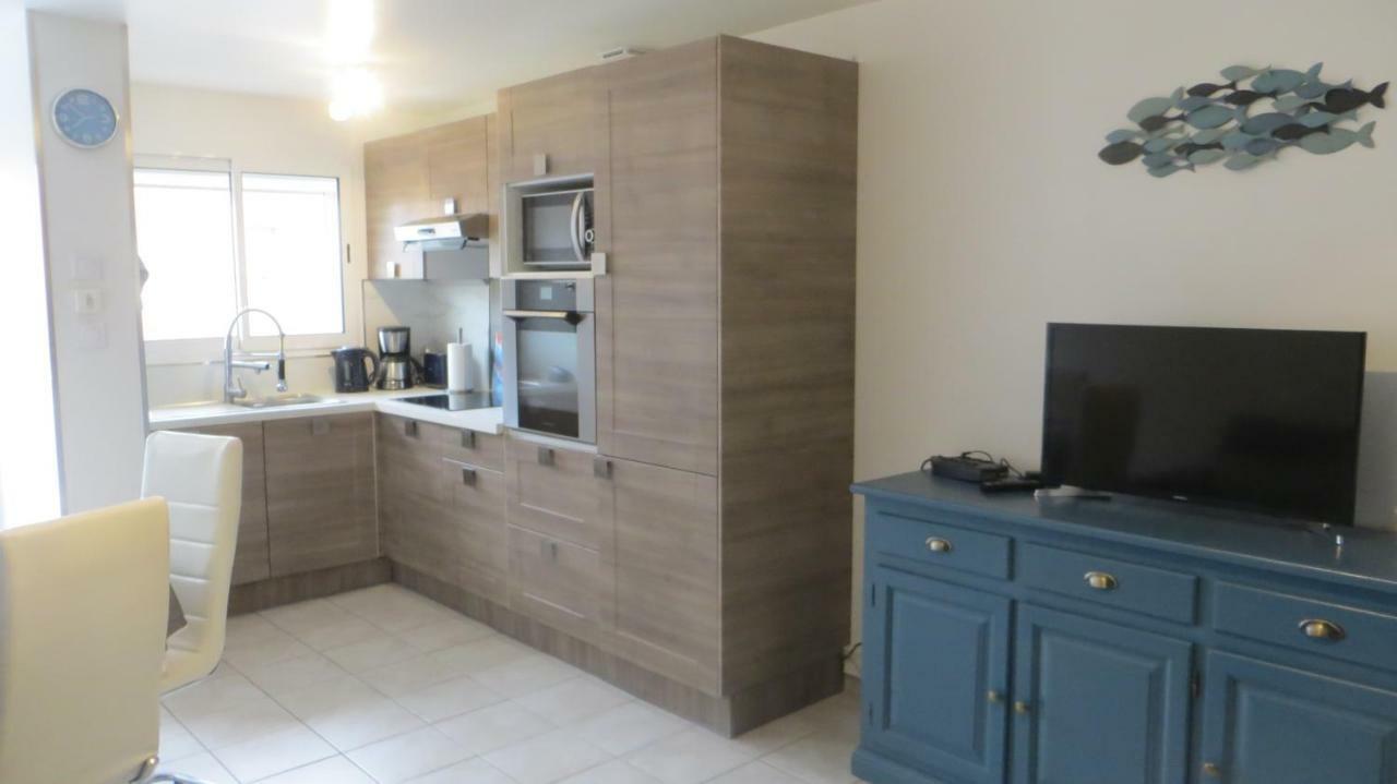 Apartment Le Neulos, T2 40m2 Avec Garage Prive, 150 M De La Mer, Avenue Roussillon Canet-plage *
