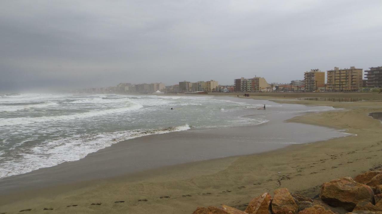 Le Neulos, T2 40m2 Avec Garage Prive, 150 M De La Mer, Avenue Roussillon Canet-plage Apartment *