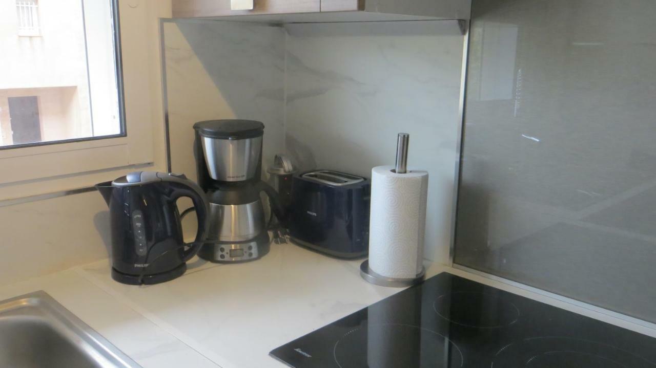 Le Neulos, T2 40m2 Avec Garage Prive, 150 M De La Mer, Avenue Roussillon Canet-plage * Canet