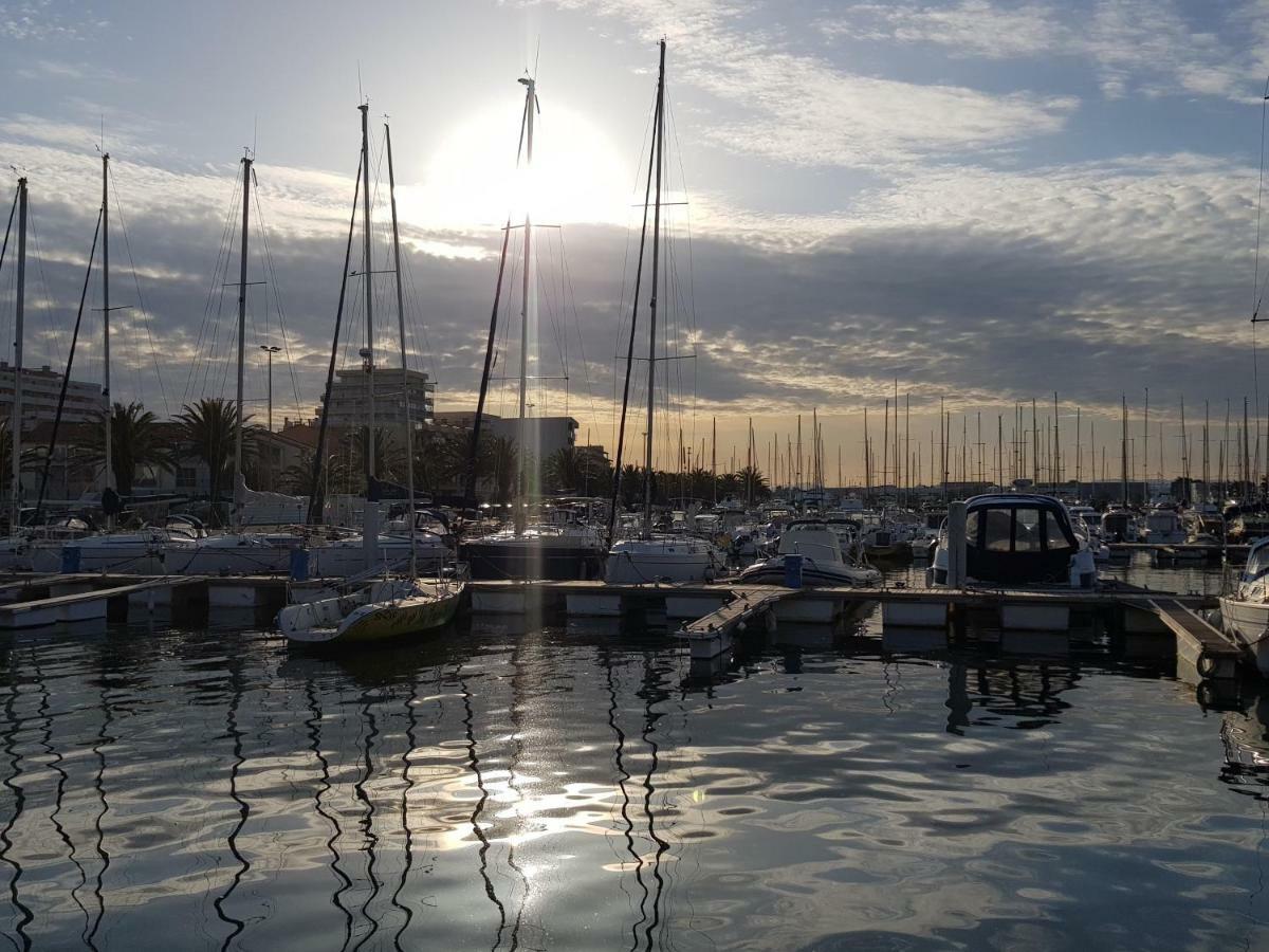 Le Neulos, T2 40m2 Avec Garage Prive, 150 M De La Mer, Avenue Roussillon Canet-plage Apartment Canet-en-Roussillon